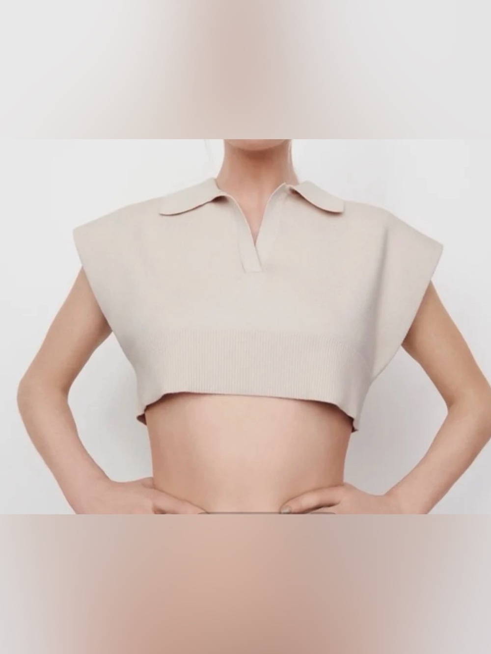 Zara Cropped Knit Polo Women’s SM Beige Shallow V-Neck Ribbed Hem Sleeveless